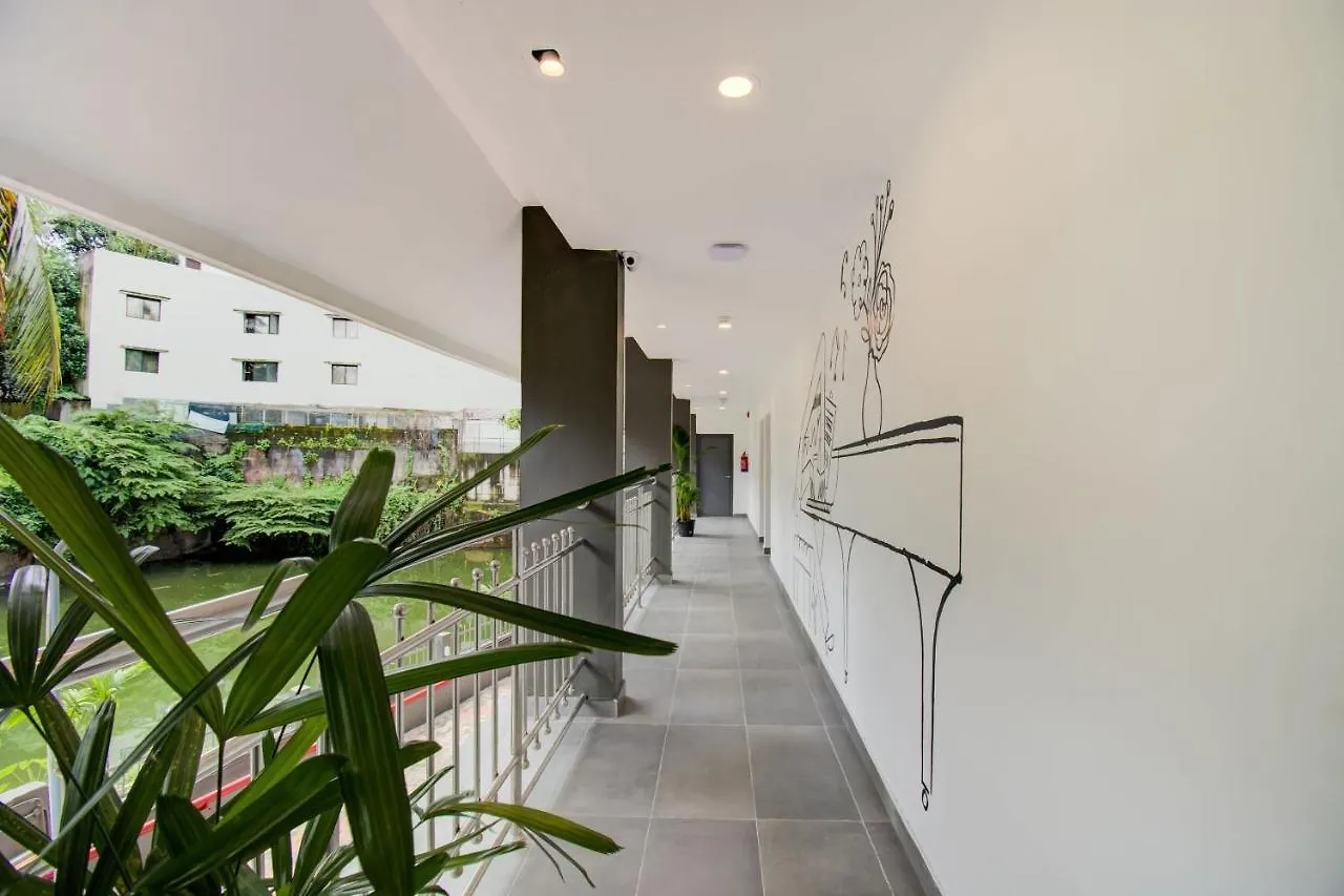 Oyo Townhouse 061 Gcda Kakkanad Signal Hotell Kochi