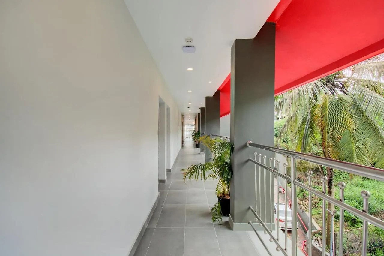 ***  Oyo Townhouse 061 Gcda Kakkanad Signal Hotell Kochi Indien